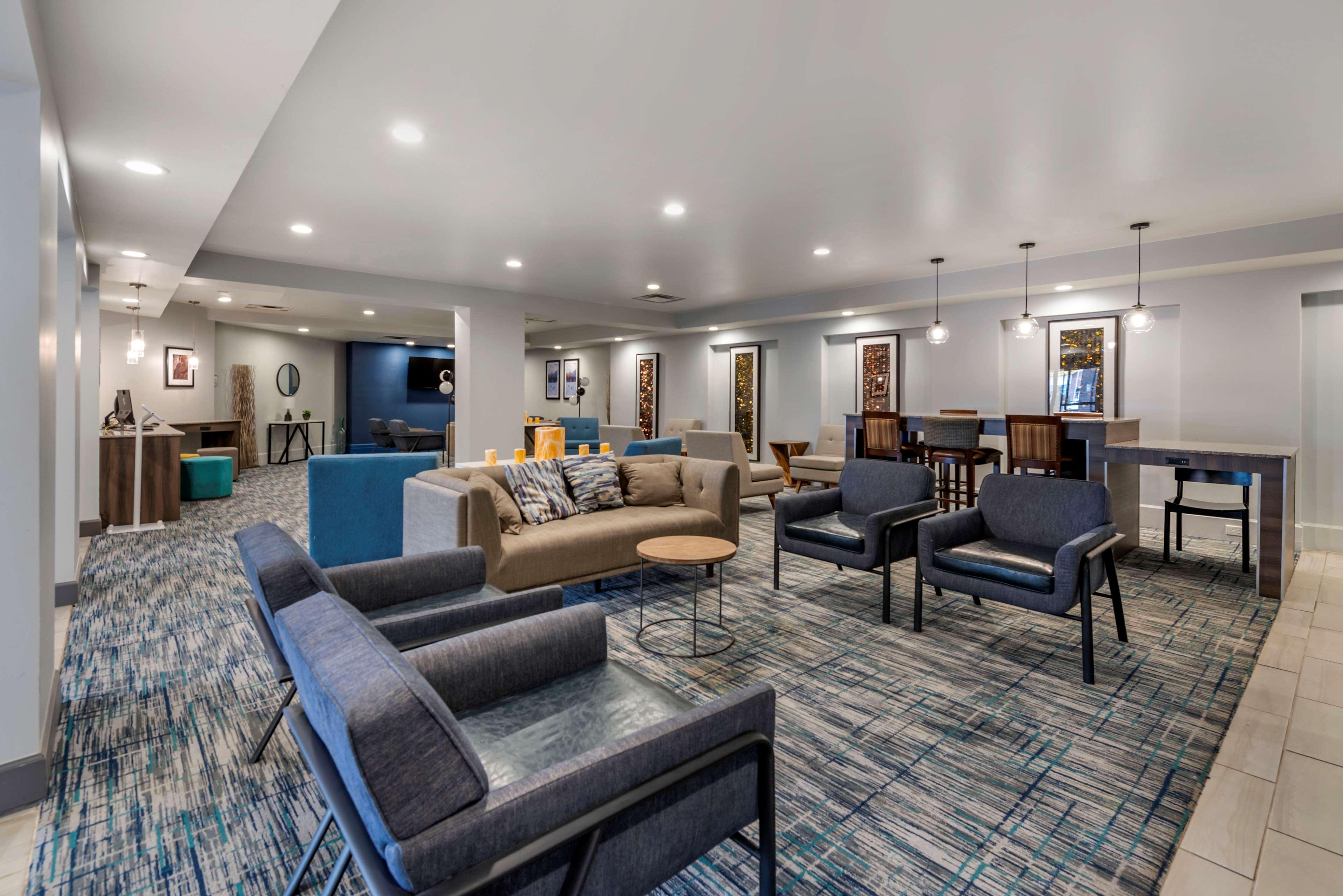 Best Western Premier Denver East Екстер'єр фото