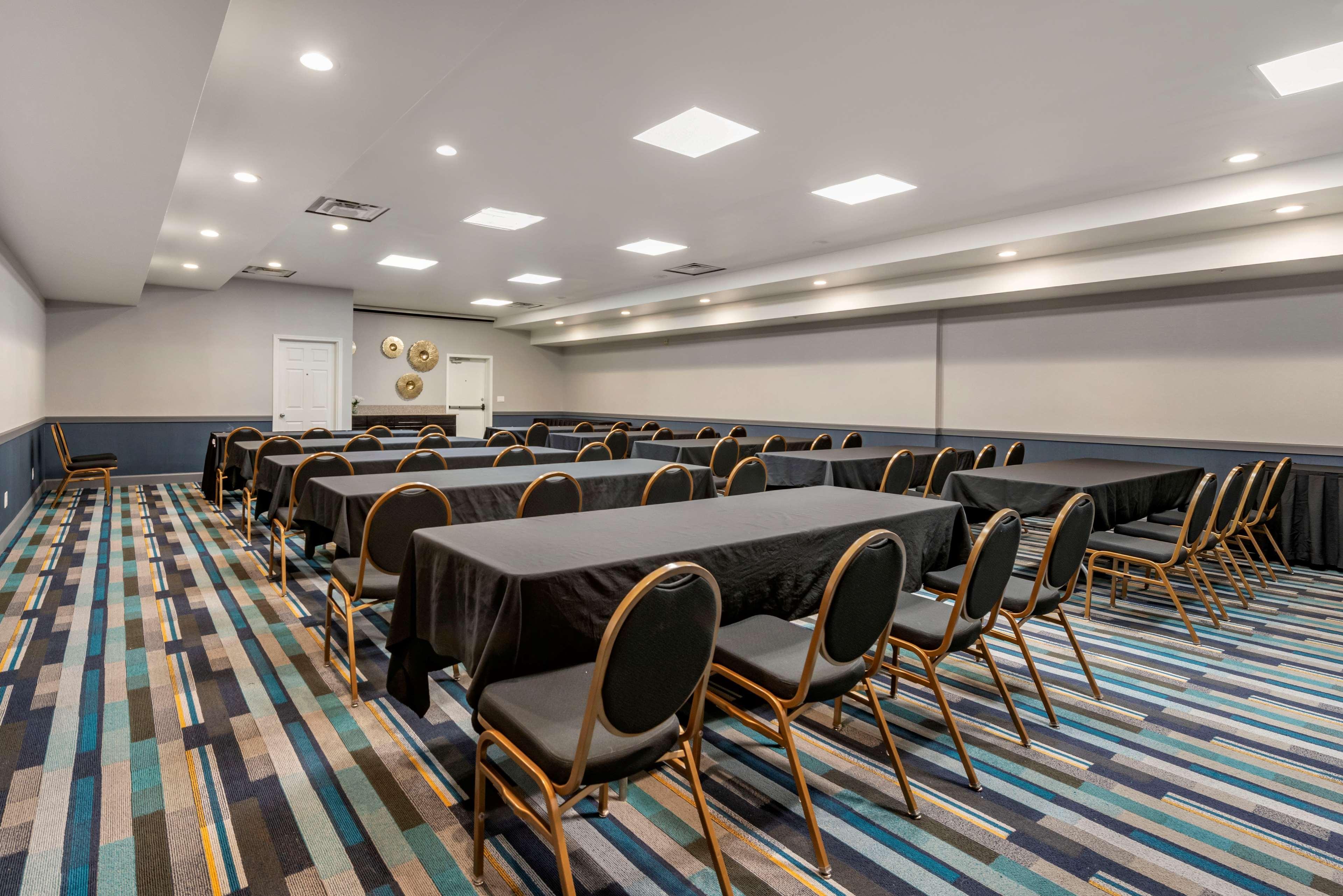 Best Western Premier Denver East Екстер'єр фото