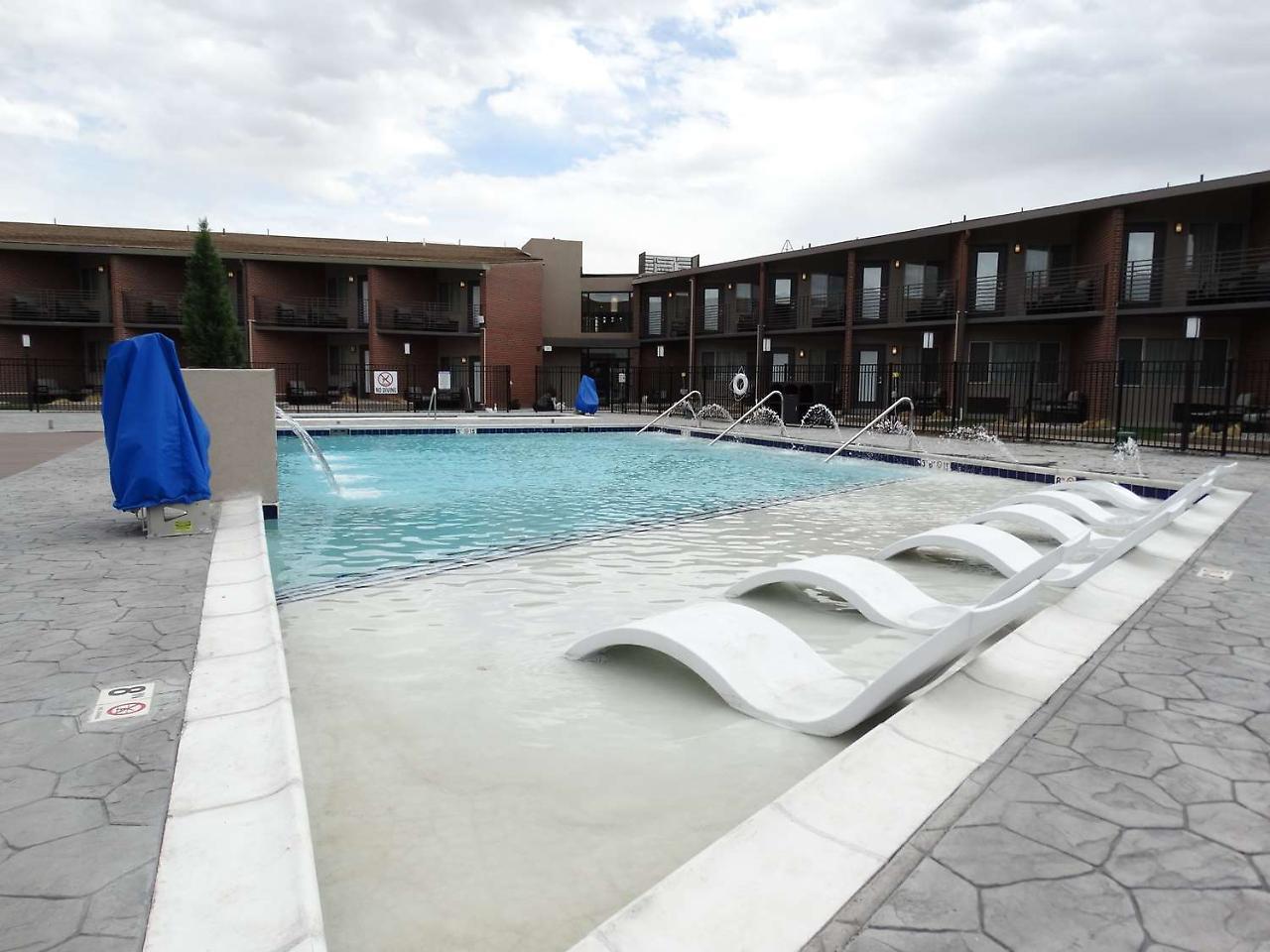 Best Western Premier Denver East Екстер'єр фото